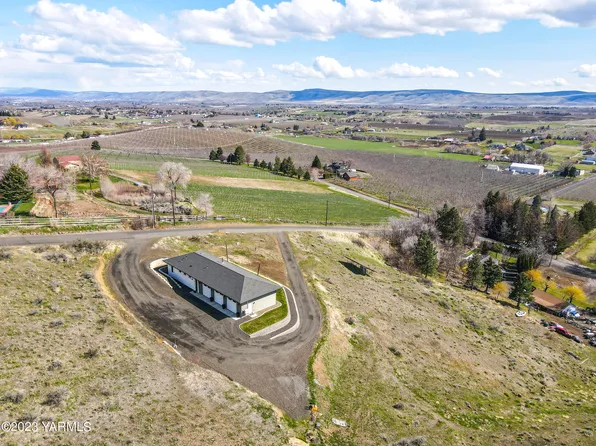 14433 Summitview Ext, Yakima, WA 98908