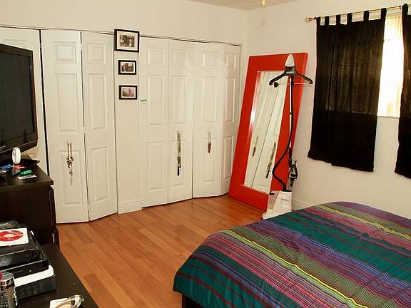 MASTER BEDROOM III
