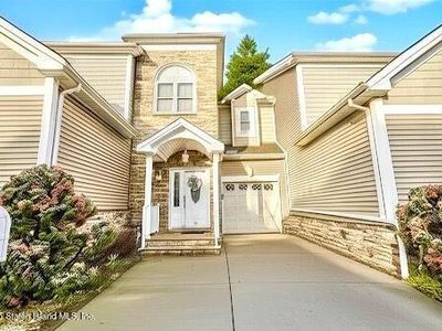 70 Topside Ln, Staten Island, NY, 10309