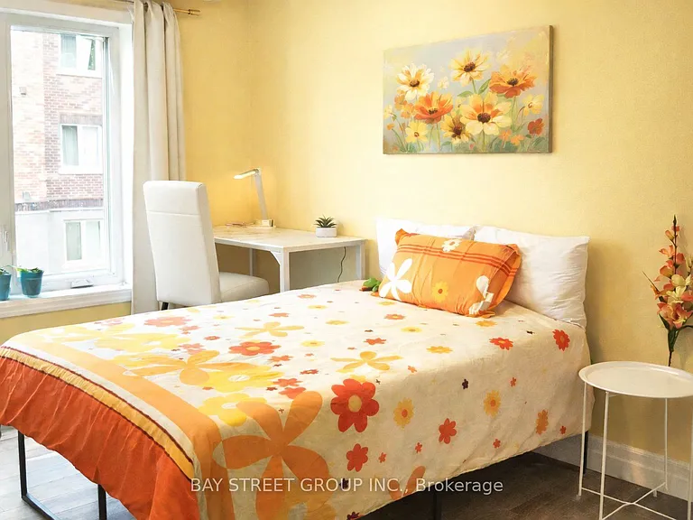 501 Frontenac St #213 — Photo 7