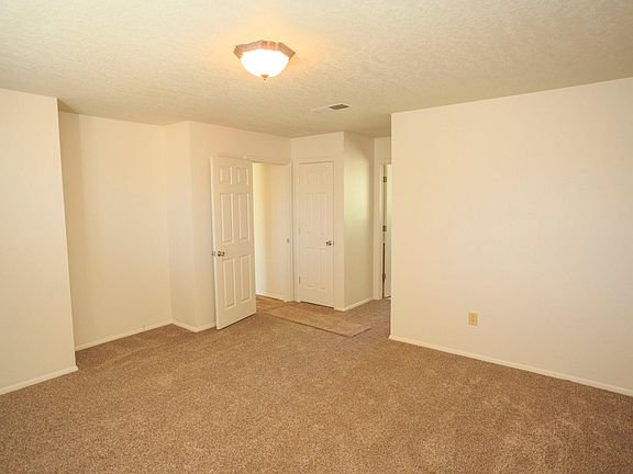 4th image of 5707 Plaza Dr