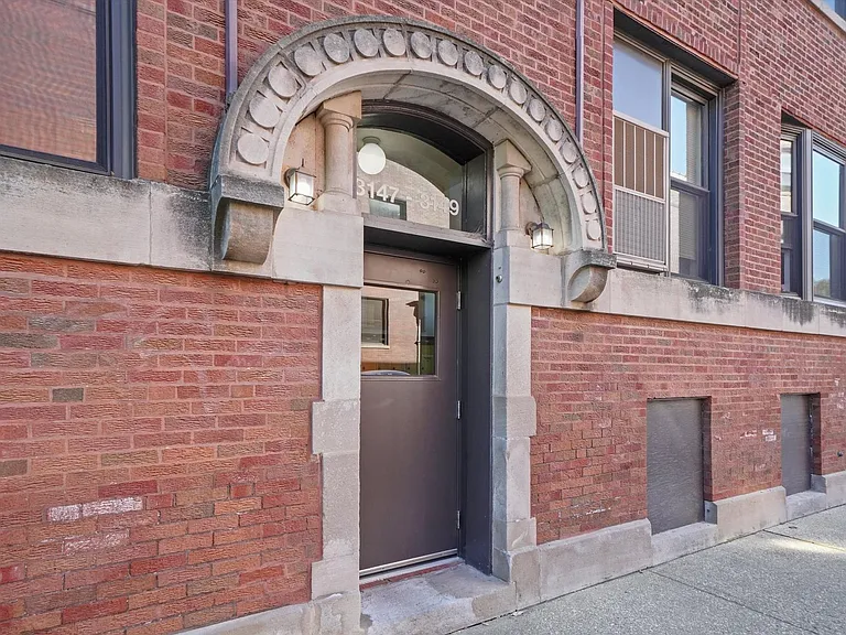 2319 N. Kedzie LP — Photo 34