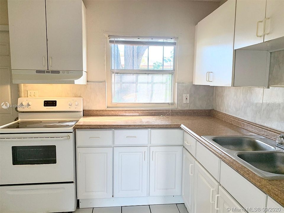 1st image of 815 NW 2nd Ave #2