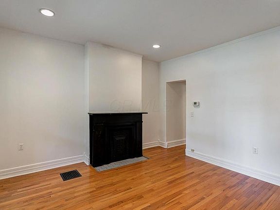 5th image of 134 W 2nd Ave