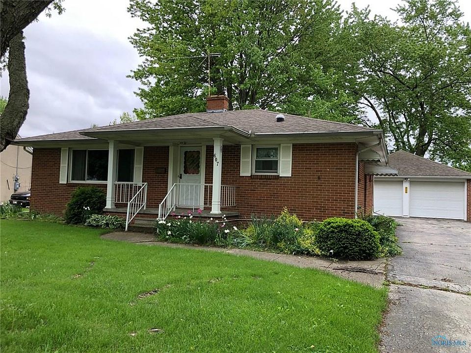1st image of 607 Douglas Dr