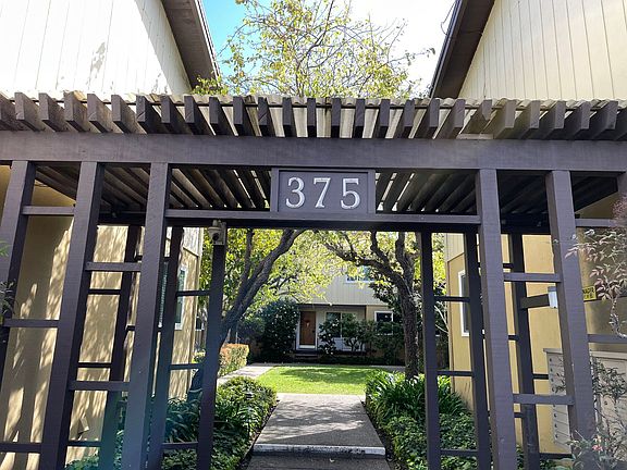 2nd image of 375 Richmond Dr #15