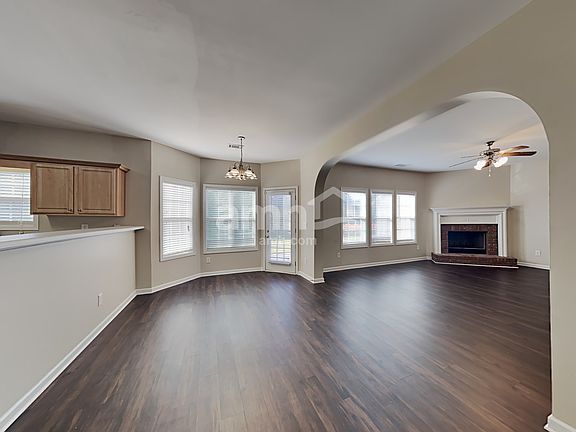 4th image of 2342 Crimson Creek Ln