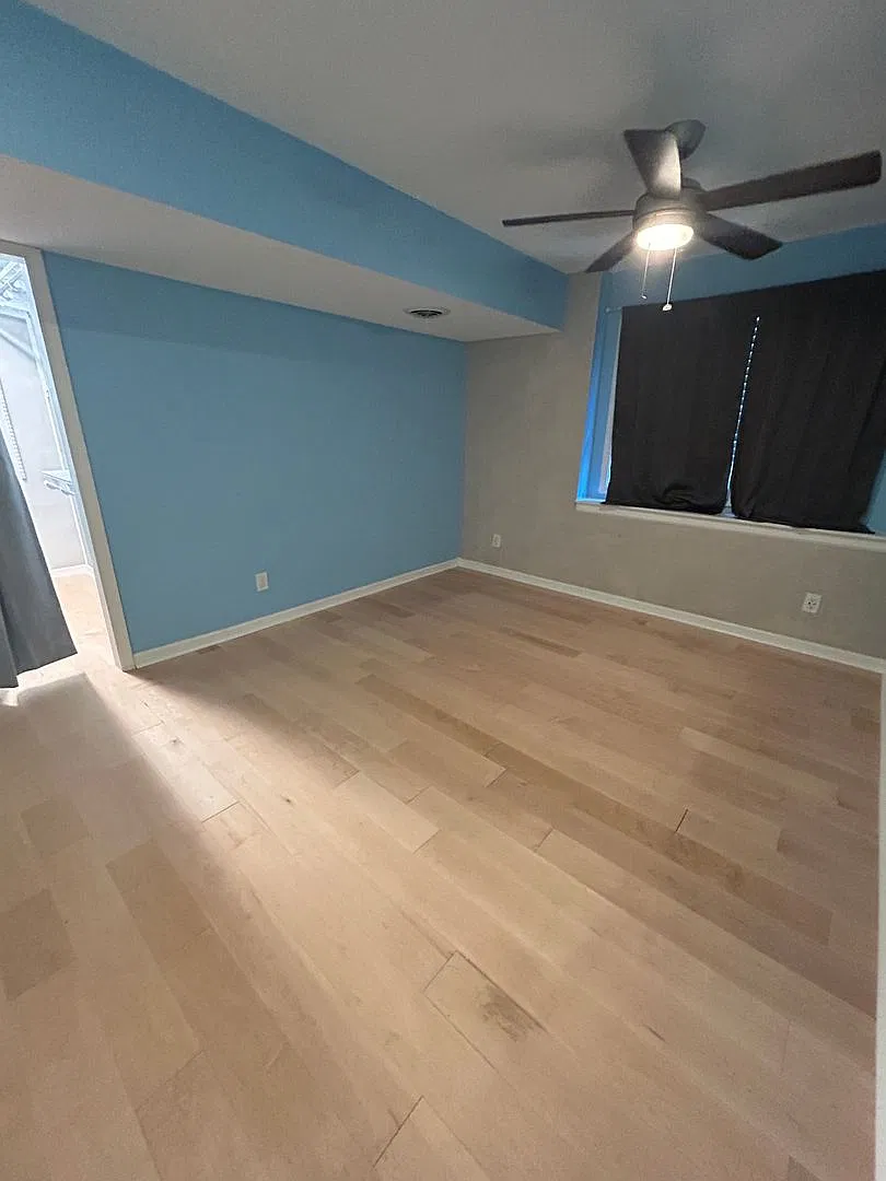 3707 Gunnison Dr. - 4 bedroom duplex — Photo 3
