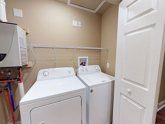 5th image of 2209 Sweet Home Rd #69