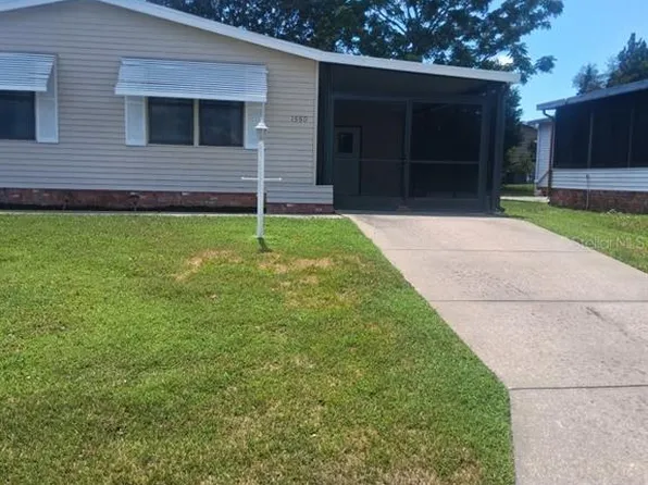 1550 Hillcrest Dr, Lady Lake, FL 32159