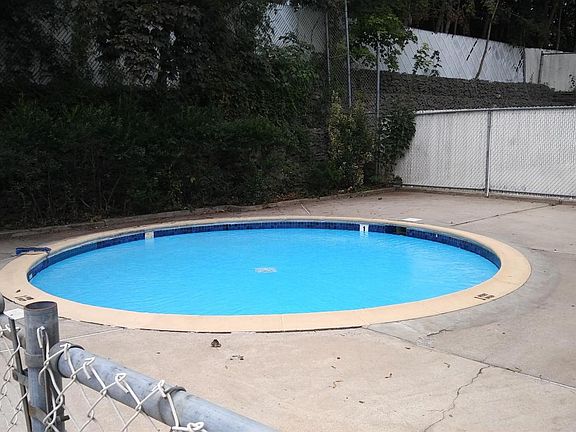 5th image of 26A Croft Ct