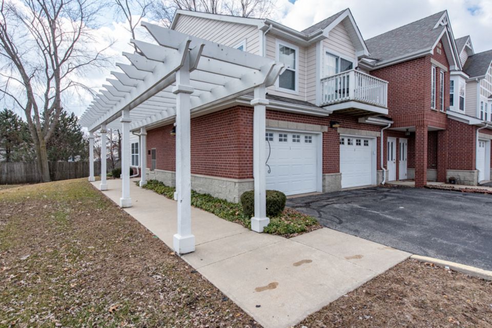 Jonathan Condominiums Kenosha Wi Zillow