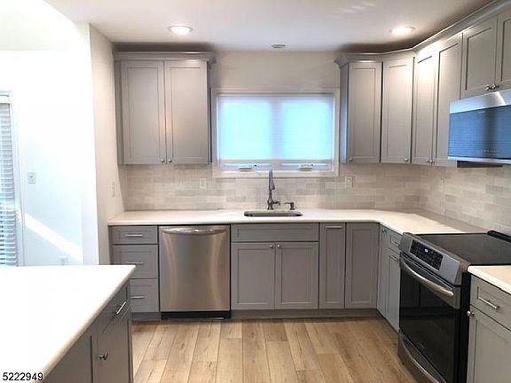 3rd image of 4 Domessina Ln #D