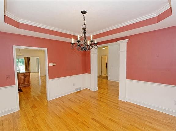 5th image of 23 Yardley Ct