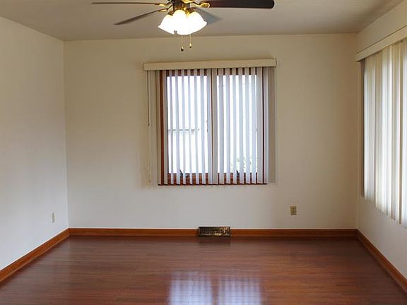 3rd image of 205 Rogers Ave