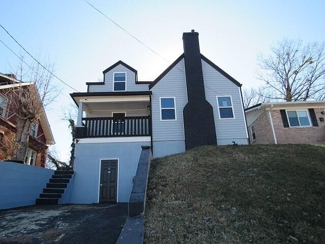 1st image of 410 E Locust St