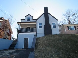 410 E Locust St, Mount Sterling, KY 40353