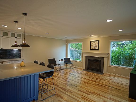 4th image of 14983 SE Brackenbush Rd