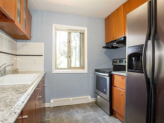 3rd image of 2417 Union Blvd APT 3A