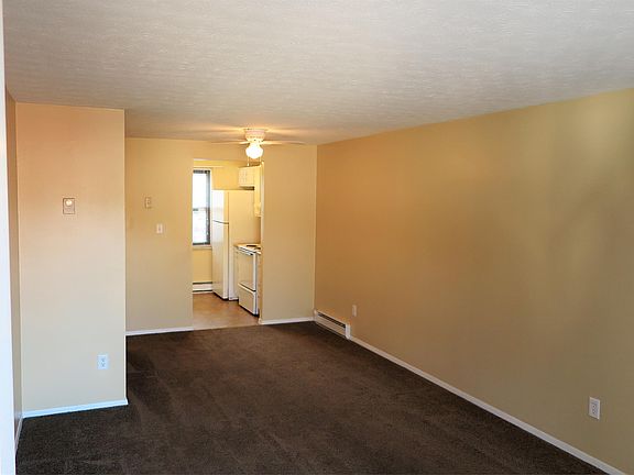 4th image of 316 W 5th St APT 9