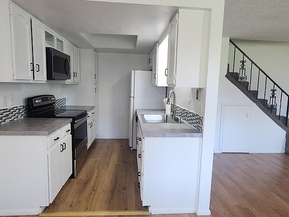 4th image of 707 S White Cloud Dr