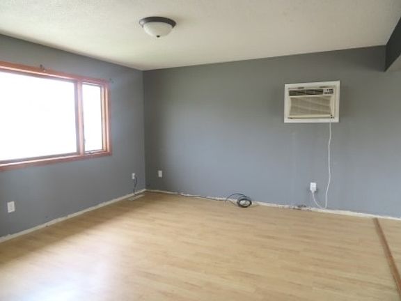 3rd image of 740 5th St