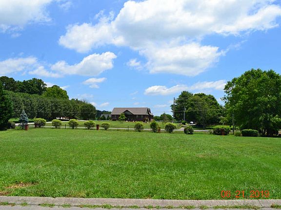 2nd image of 1208 Stonehenge Dr