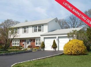 28 Woodman Pl, Aberdeen, NJ 07747