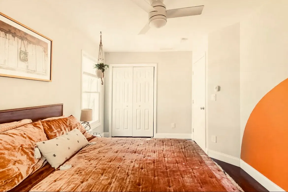 3 bed, 2.5 bath, 1480 sqft, $2,400 — Photo 2
