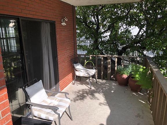 4th image of 324 N Catalina Ave APT 1