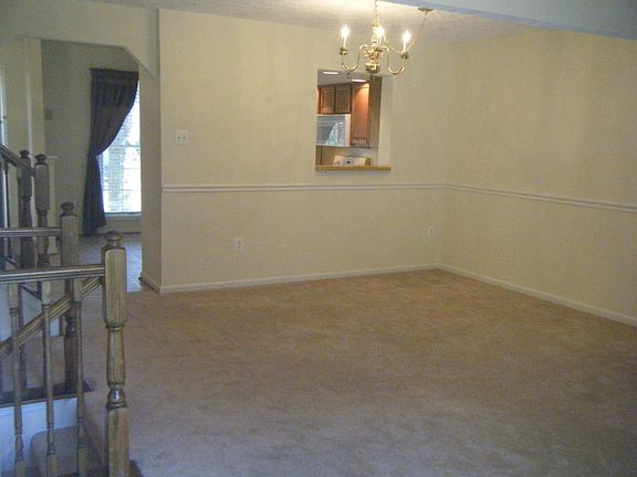 4th image of 8246 Berryfield Dr