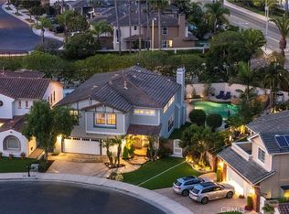 6403 Royal Grove Dr, Huntington Beach, CA 92648