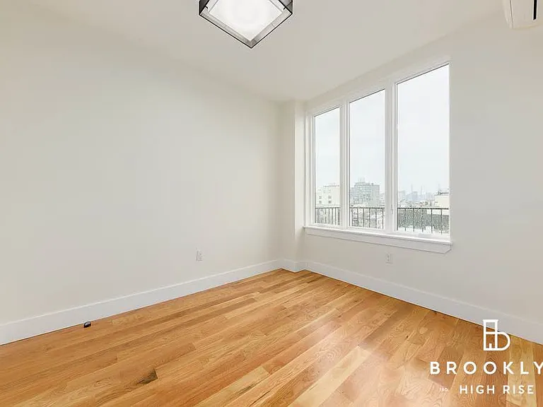 535 Grand St #2B — Photo 4