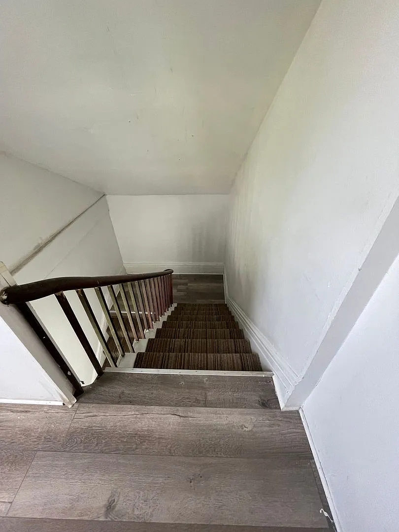 300 E. Spring St — Photo 2