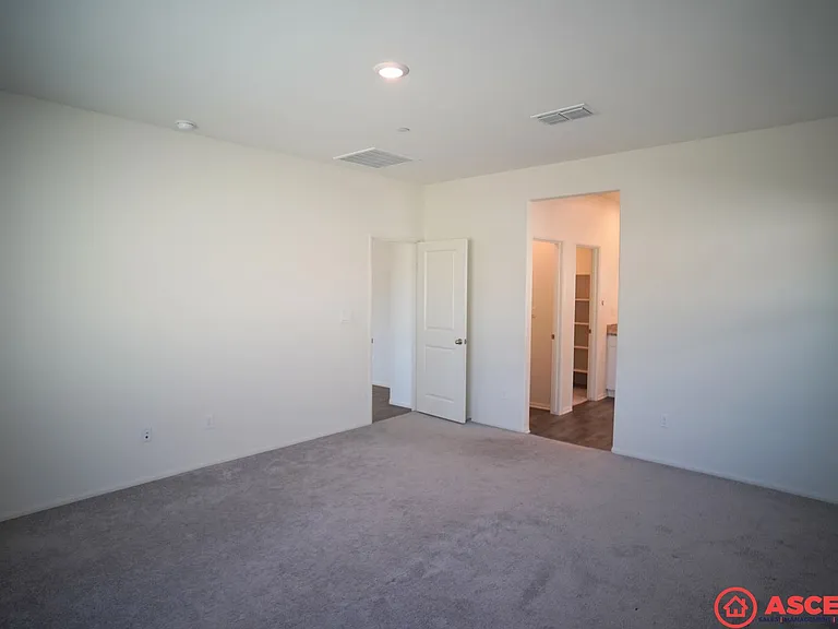 7320 Lago Puccini St — Photo 10