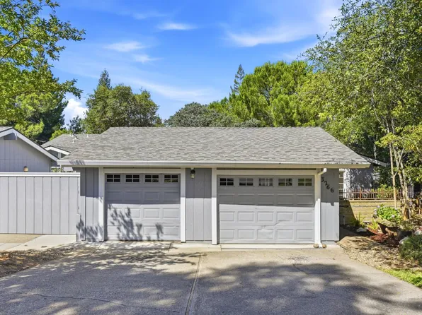 3266 Amethyst Dr, Shingle Springs, CA 95682