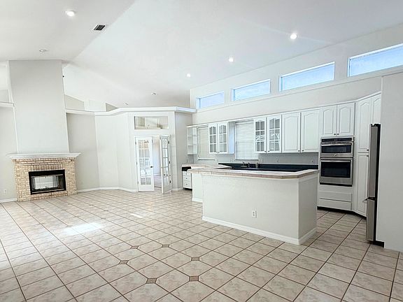 4th image of 1722 Markham Glen Cir