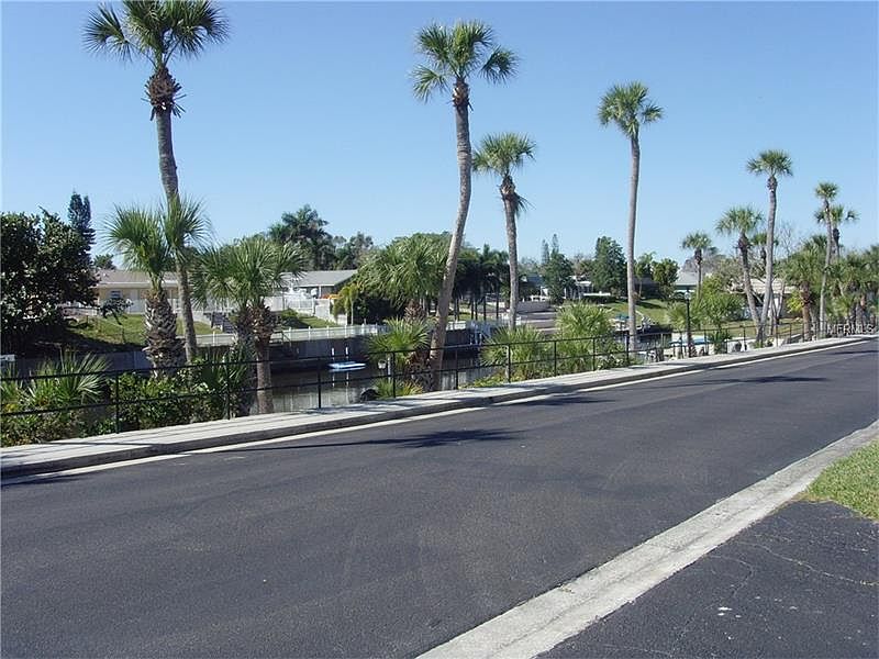 1st image of 5441 Riverbluff Cir #V-85