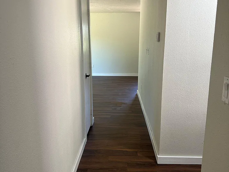 Koelsch Dr — Photo 16