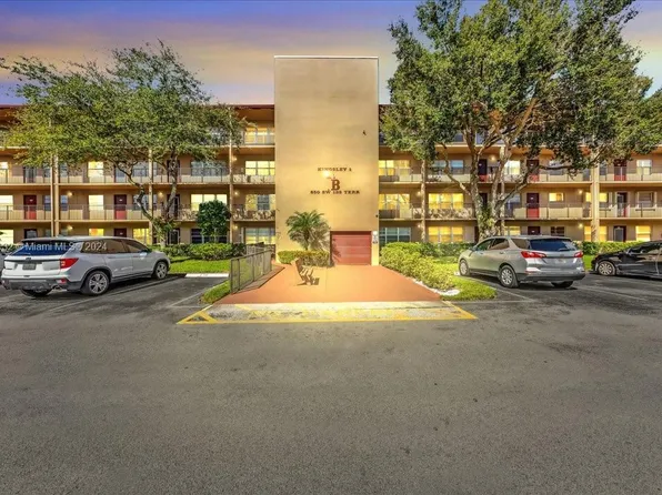 850 SW 133rd Ter APT 112B, Pembroke Pines, FL 33027