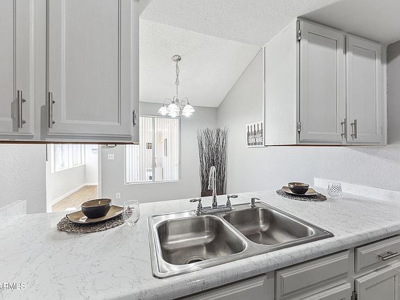 5th image of 5105 W WOOD Drive