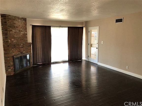3rd image of 100 Sharon Dr