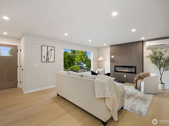 4th image of 3209 NE 98th Street