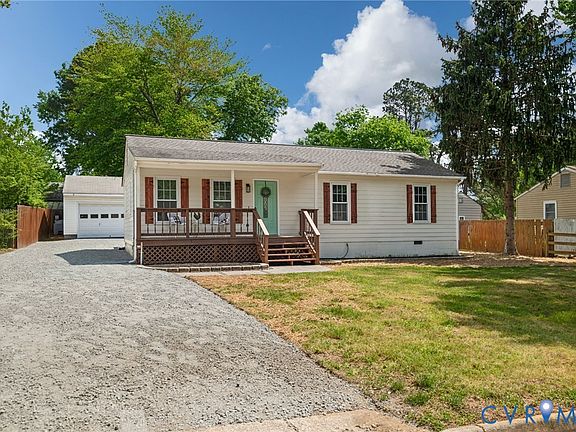 2nd image of 8707 Huntingcreek Cir