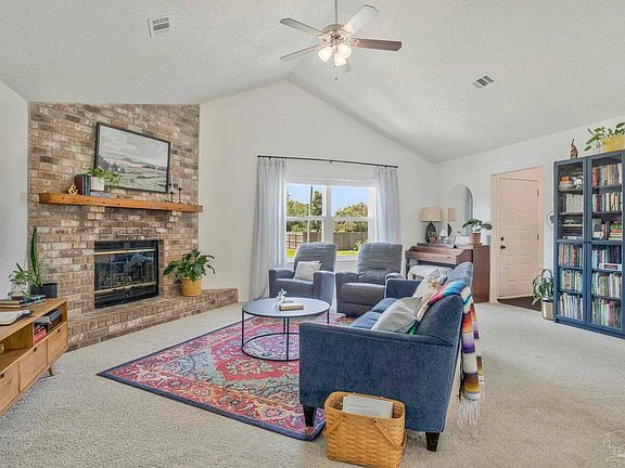 3rd image of 5688 Dove Dr