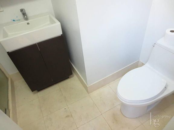 5th image of 813 Broadway APT 4