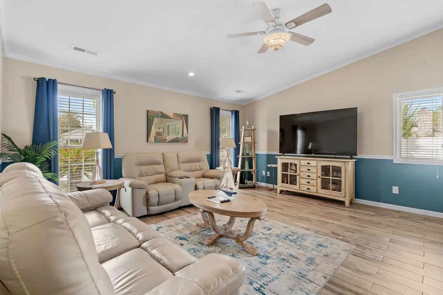 2 bed, 2.0 bath, 1140 sqft, $7,102 — Photo 1
