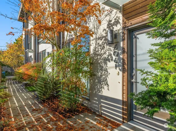 6061 California Avenue SW, Seattle, WA 98136