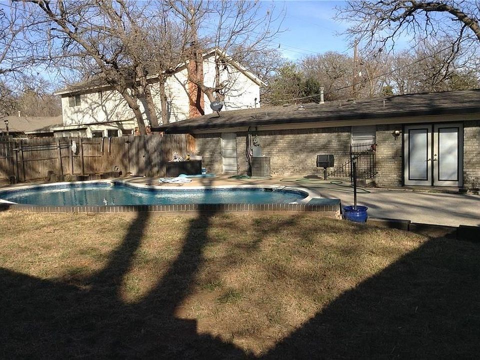 2nd image of 805 N Peniel Ave