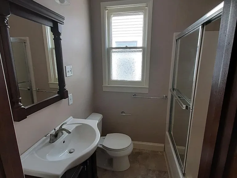 Full Bath1